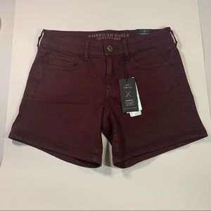 Size 8 AEO Twill American Eagle Outfitters NWT maroon low rise midi shorts